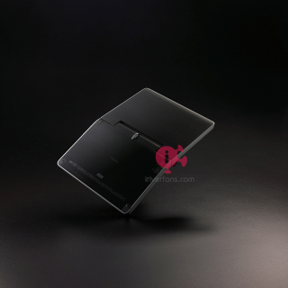 Illustration for article titled iRiver M10 and D5 Players Bring Glossy Black Back in Fashion